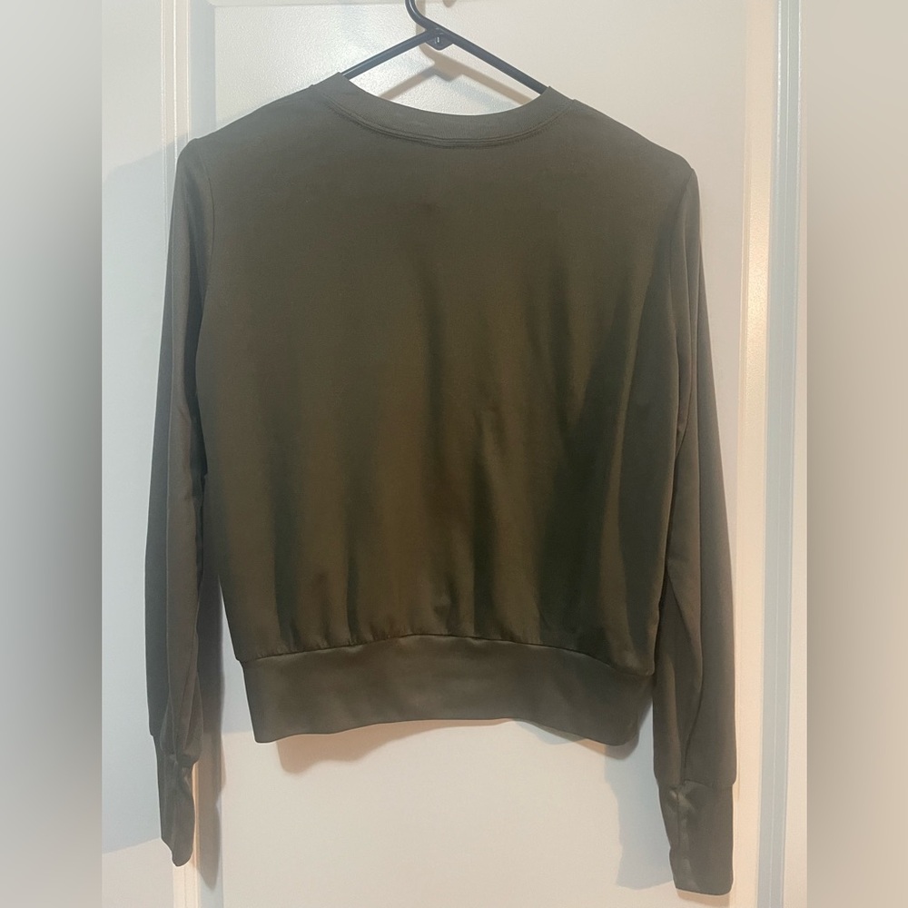 Vuori Daydream Crew Long Sleeve in Olive Green Shirt Sz S - Picture 2 of 5
